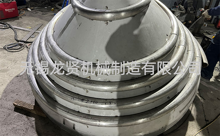 封頭盤管在換熱設(shè)備中的工作原理