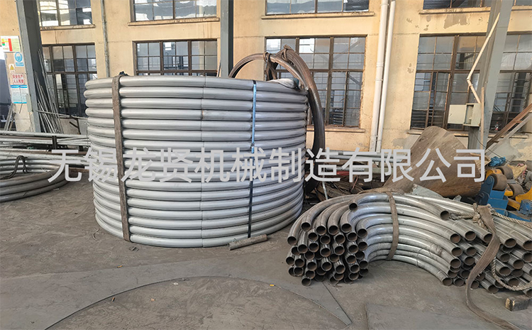 封頭上的半管怎么確定連接處弧度的？