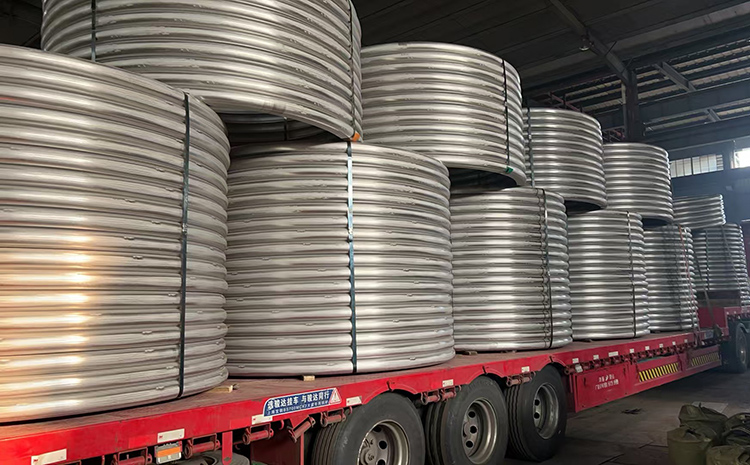 外半圓管與魚(yú)鱗半管區(qū)別是什么？